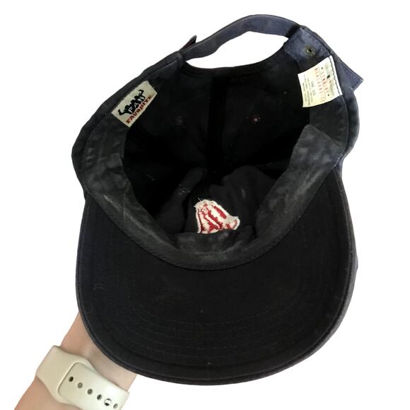 Boston Red Sox Fan Favorite Hat - Picture 4 of 4